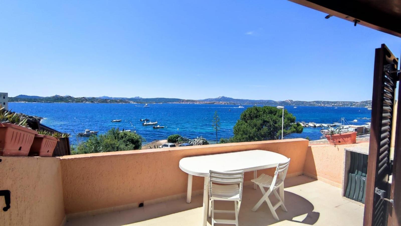 Appartamento Oltremare Vista Mare La Maddalena  Eksteriør bilde